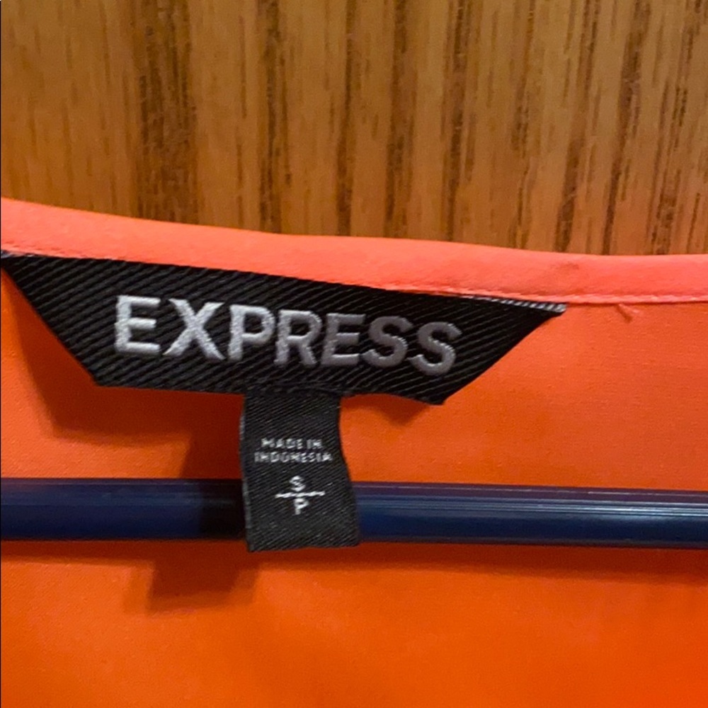 Express orange top - Picture 2 of 3